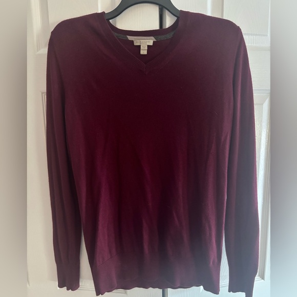 Burberry Men's Deep Burgundy V-Neck Sweater